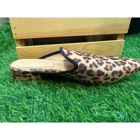Kmeioo-Leopard Print- Pointed Flats-Size 9W - Picture 3 of 10